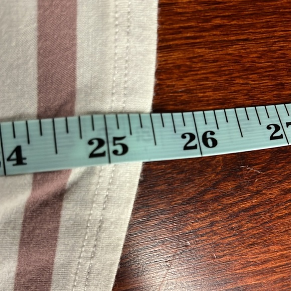 White Birch Womens Jersey Top M Cream Mauve Stripes Floral Print Criss/Cross EUC - Picture 8 of 9